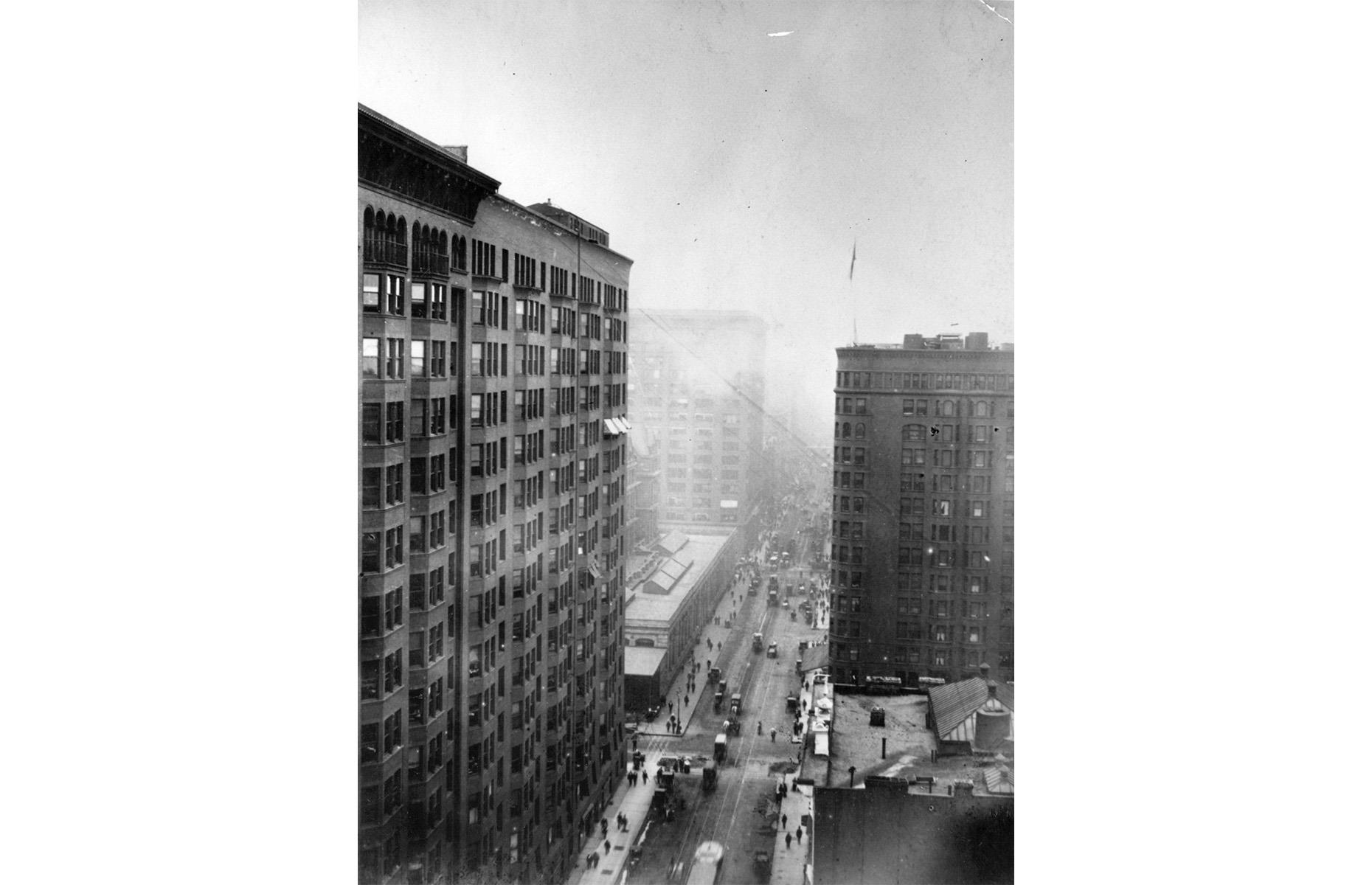 1890s: Skyscrapers in Chicago